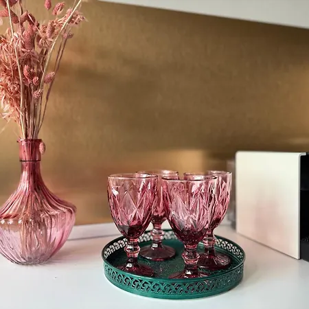 דירה Art N Shelter